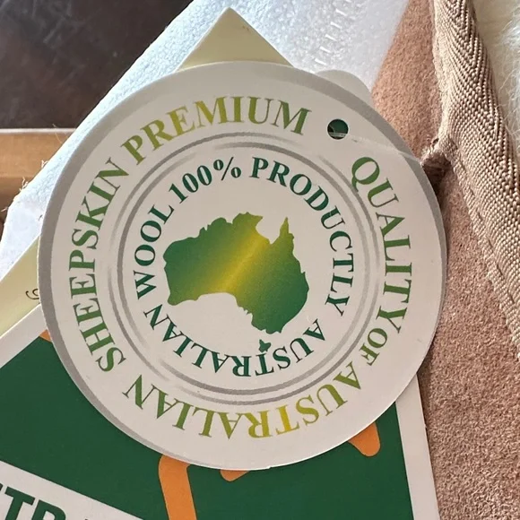 UGG Premium Short Classic Chestnut Boots - Picture 12 of 13